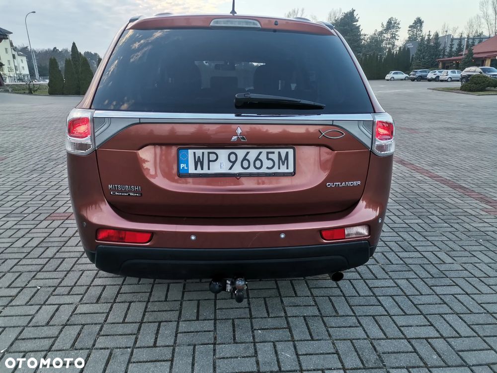 Mitsubishi Outlander 2.0 Intense 2WD - 8