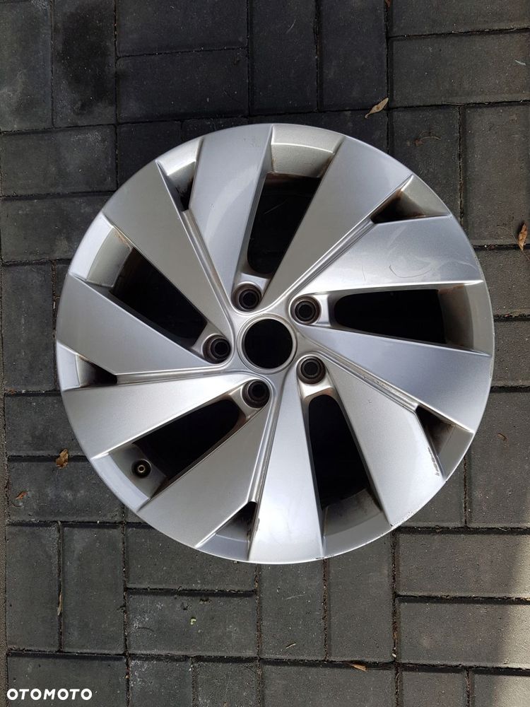 vw golf 8 felga aluminiowa 17 cali 5h0601025c - 2