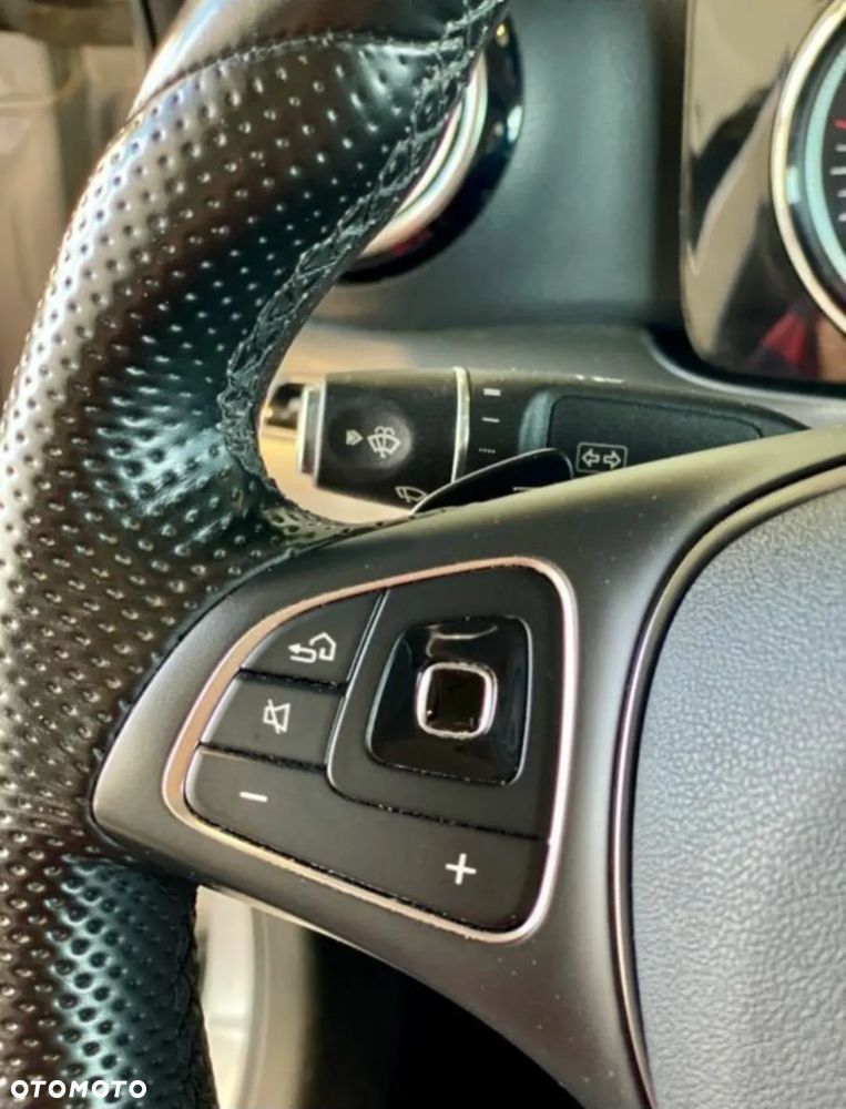 Mercedes-Benz Klasa E 220 d 9G-TRONIC - 20