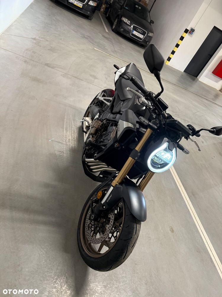 Honda CB - 4