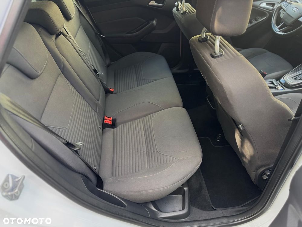 Ford Focus - 11