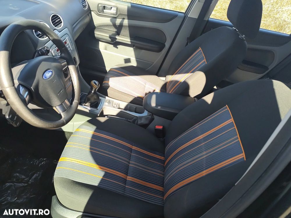 Ford Focus 1.6 TDCI Ambiente - 6