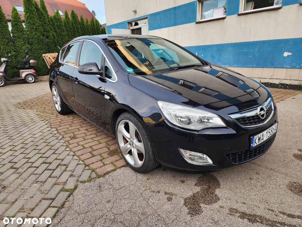 Opel Astra 1.4 Turbo Cosmo - 2