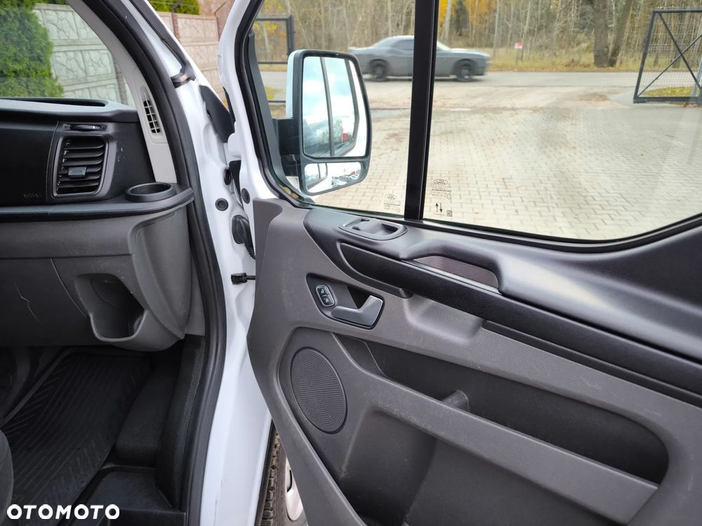 Ford TRANSIT CUSTOM - 20