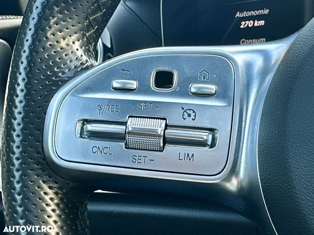 Mercedes-Benz E 220 d 4Matic T 9G-TRONIC AMG Line - 33