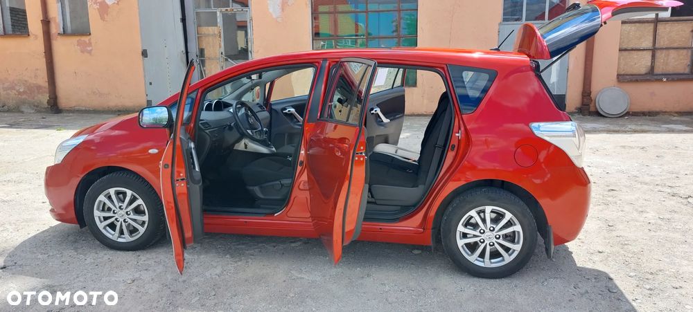 Toyota Verso 1.8 Edition - 6