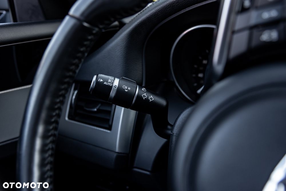 Jaguar XF 30d S - 28