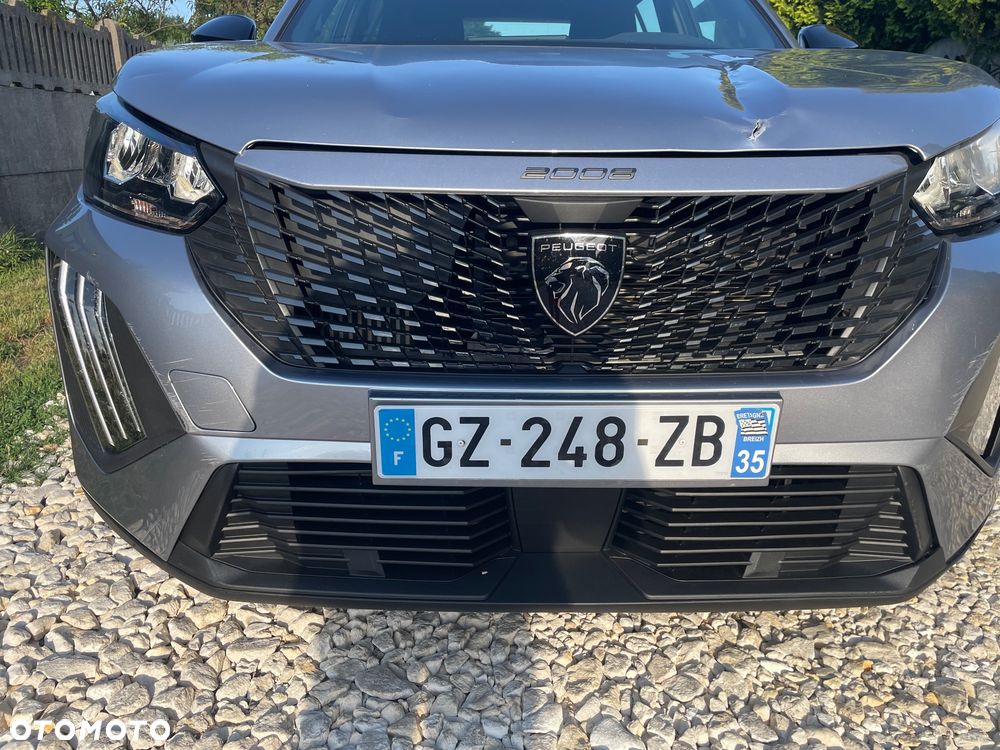 Peugeot 2008 PureTech mHEV Active e-DCS6 - 11