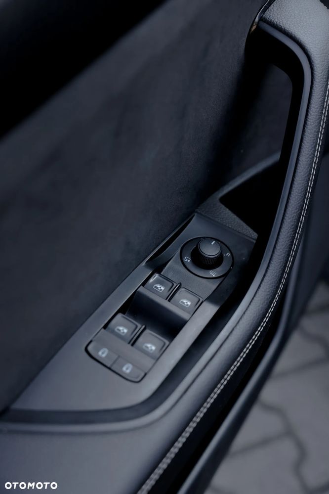 Skoda Superb 2.0 TSI Sportline DSG - 9