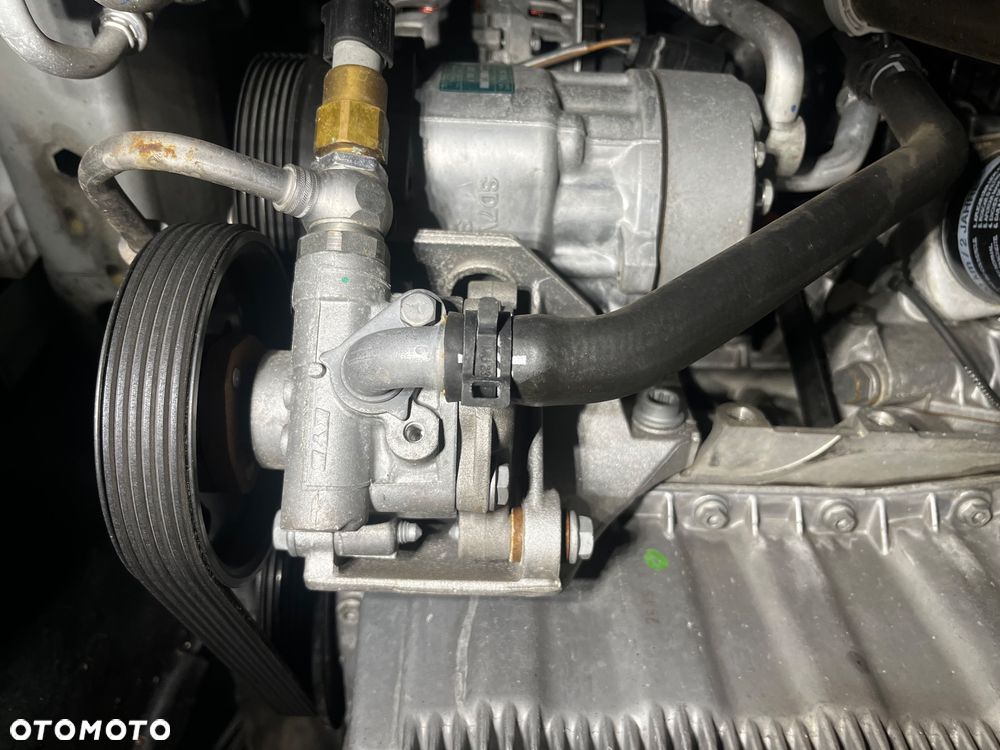 Volkswagen Caddy 1.6 Life Style (5-Si.) - 35