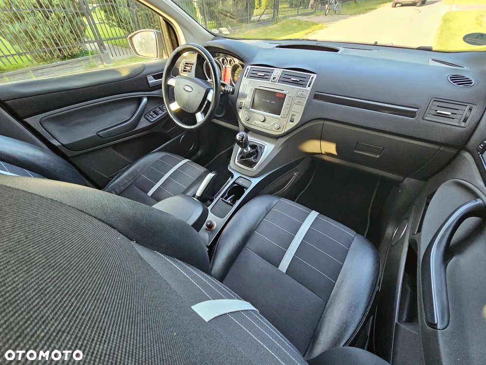 Ford Kuga 2.0 TDCi 2x4 Trend - 9