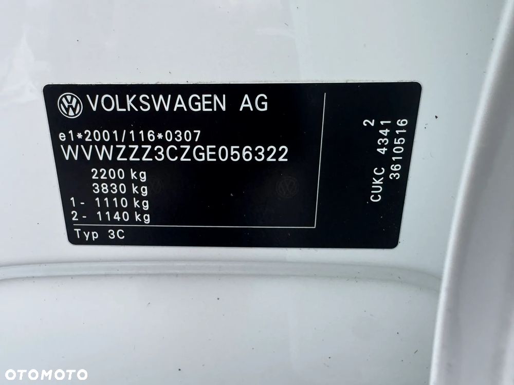 Volkswagen Passat - 38