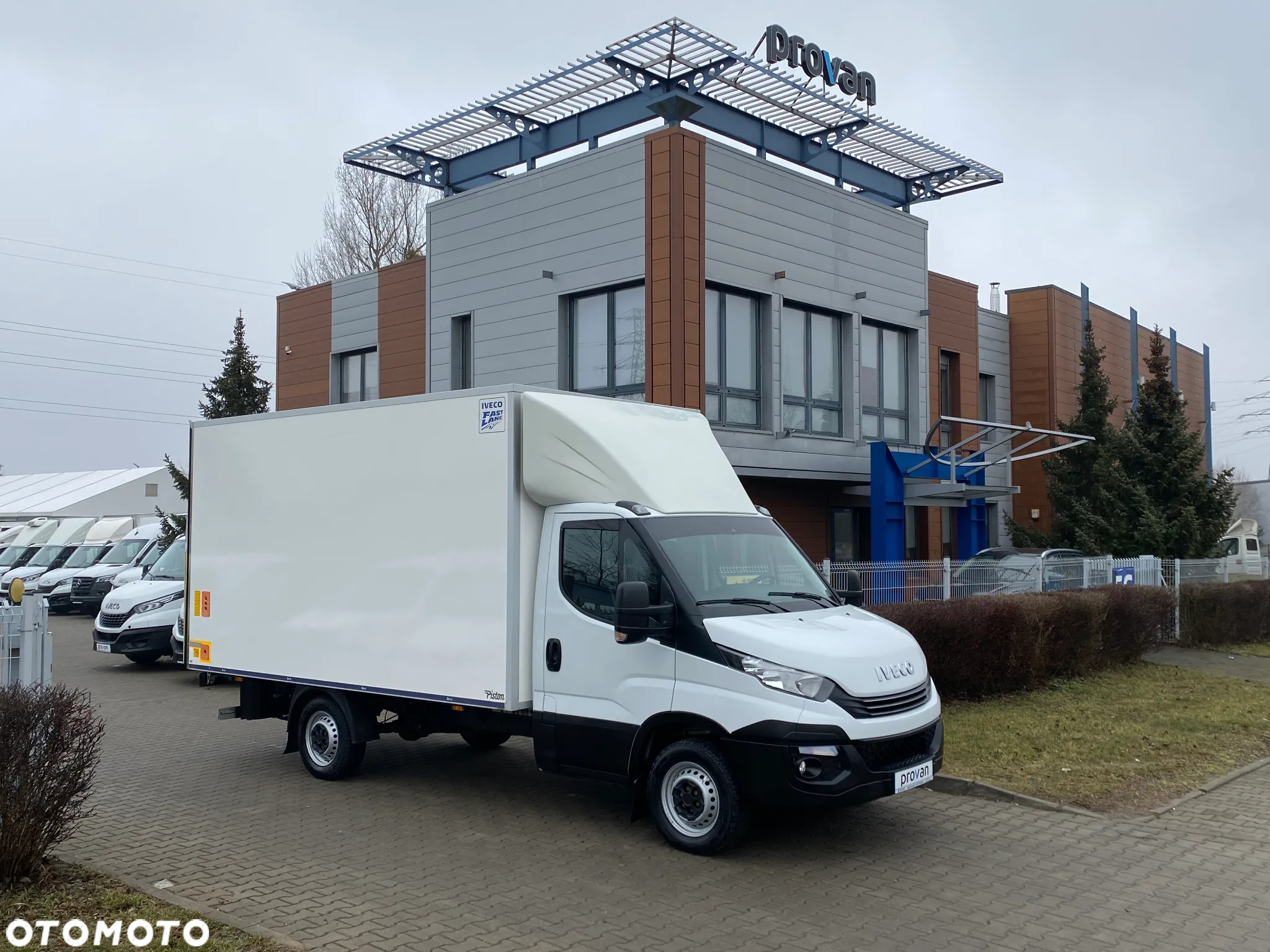 Iveco DAILY 35S16 HI-MATIC KONTENER 8 EUROPALET WINDA ZEPRO - 2