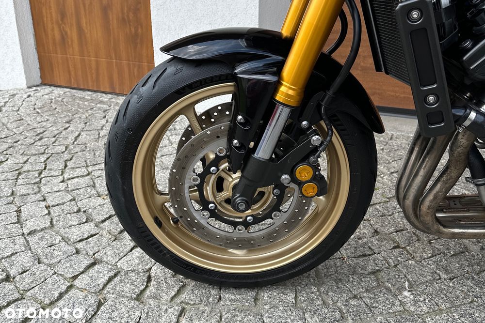 Yamaha FZ8 - 20
