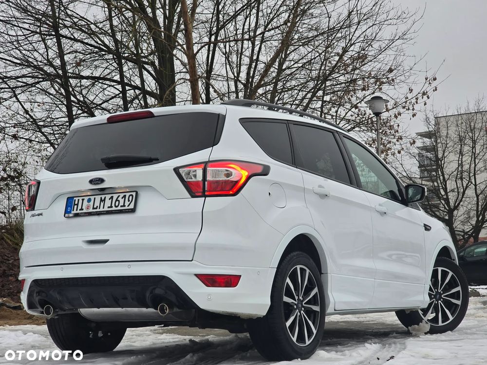 Ford Kuga 1.5 EcoBoost 2x4 ST-Line - 38