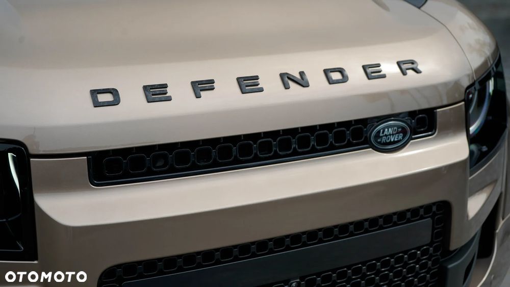 Land Rover Defender 4.4 P635 V8 mHEV Octa - 6