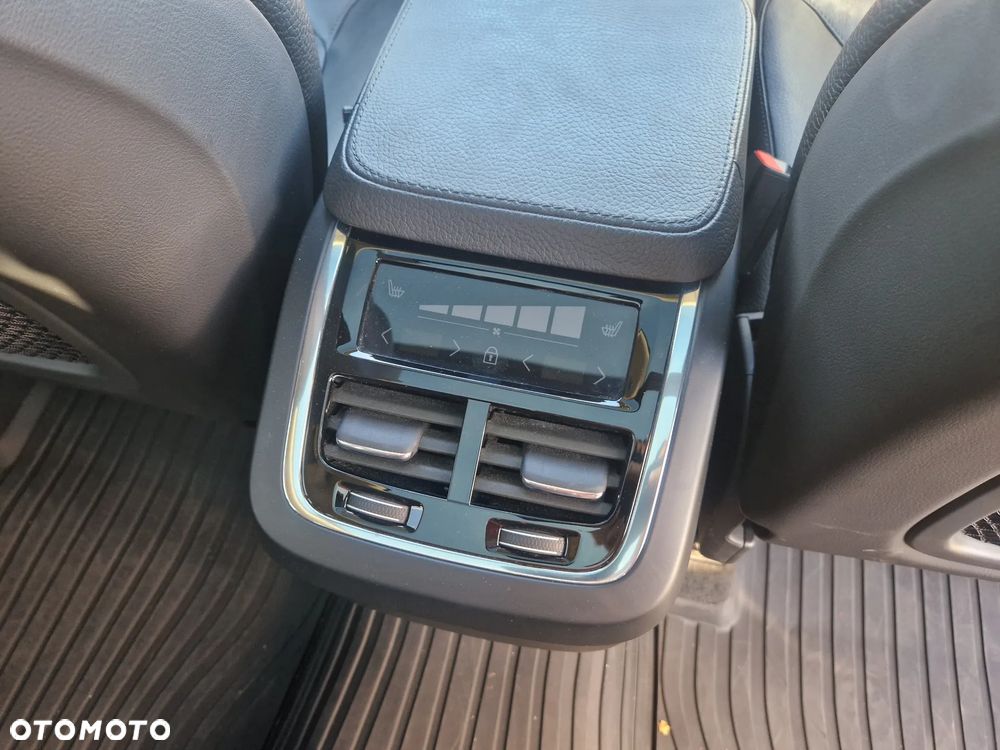 Volvo XC 90 - 26