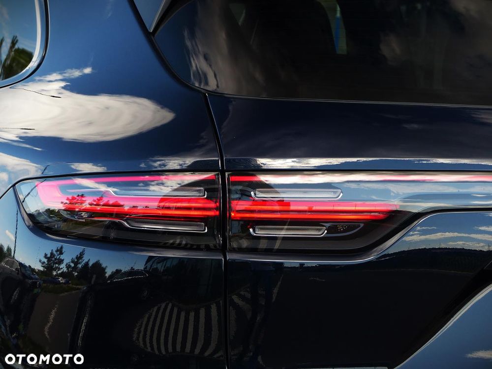 Porsche Cayenne Platinum Edition - 12