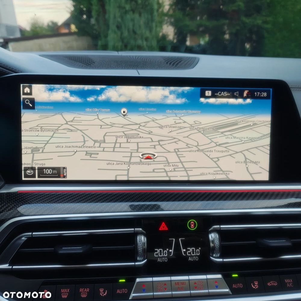 BMW X6 M50i - 16