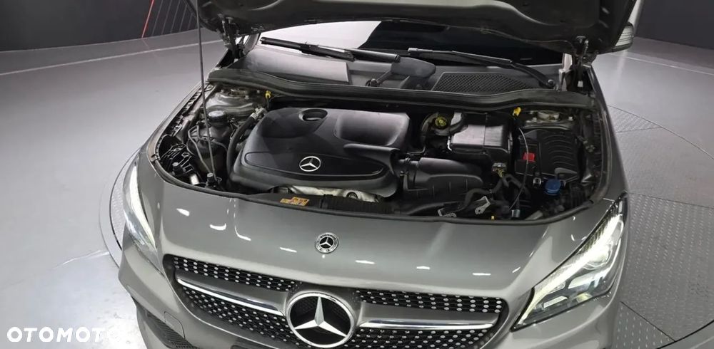 Mercedes-Benz CLA 250 4Matic 7G-DCT AMG Line - 9