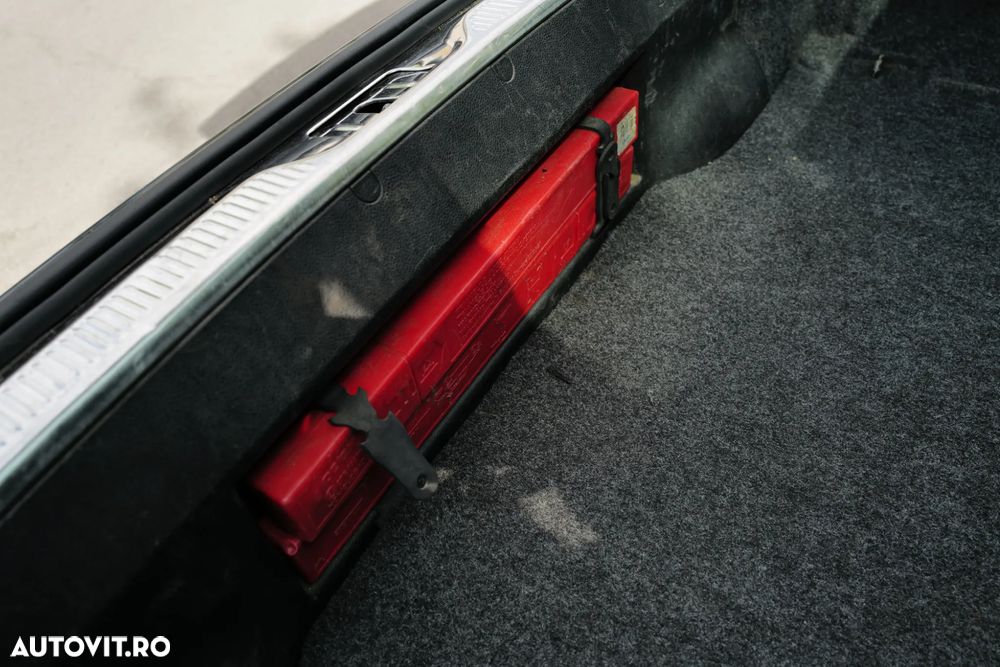 Skoda Superb 2.0 TDI Elegance DSG - 25