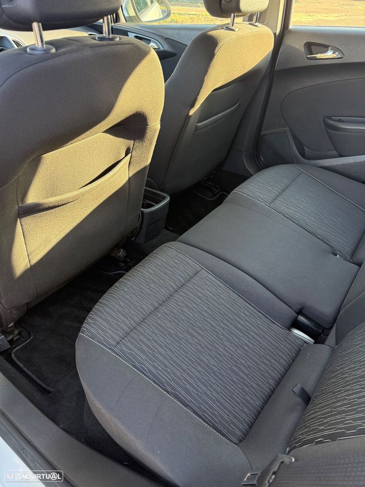 Opel Astra Sports Tourer - 18