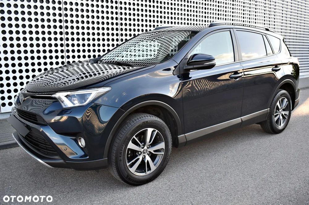Toyota RAV4 - 1