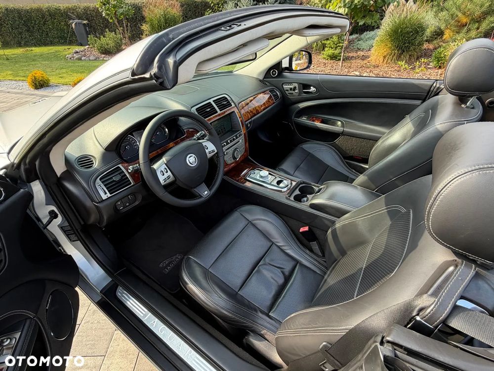 Jaguar XK XKR - 25