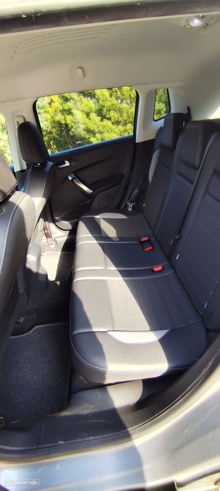 Peugeot 2008 1.6 BlueHDi Allure - 13