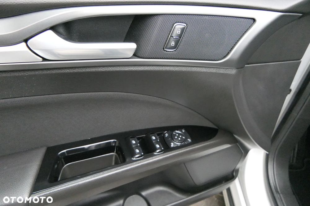 Ford Mondeo 2.0 TDCi Titanium - 28