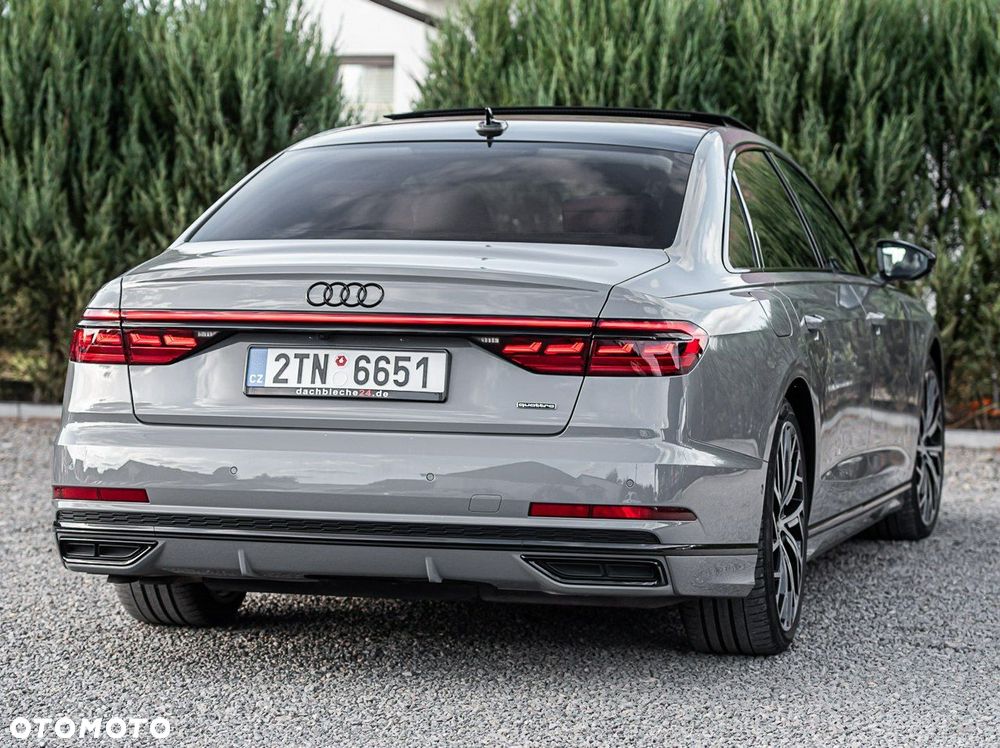 Audi A8 - 12