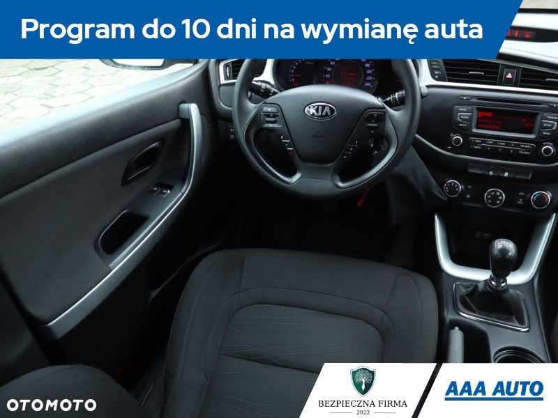 Kia Ceed - 9