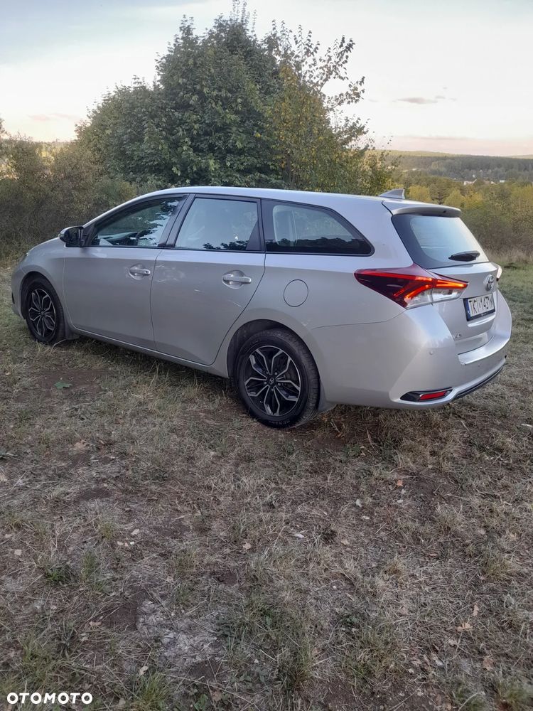 Toyota Auris 1.6 Active - 24