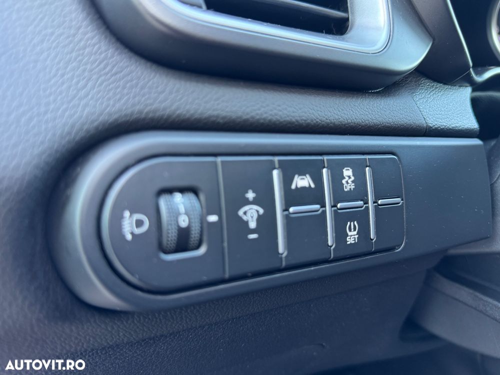 Kia Ceed 1.5 T-GDI 7DCT MHEV Star+ - 20