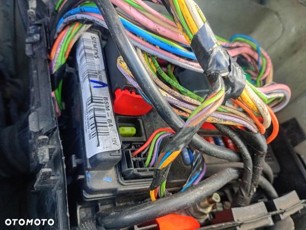Citroen C2 03-09 SKRZYNKA BEZPIECZNIKÓW MODUŁ BSI OE 9650618380-00 1.4 HDI
