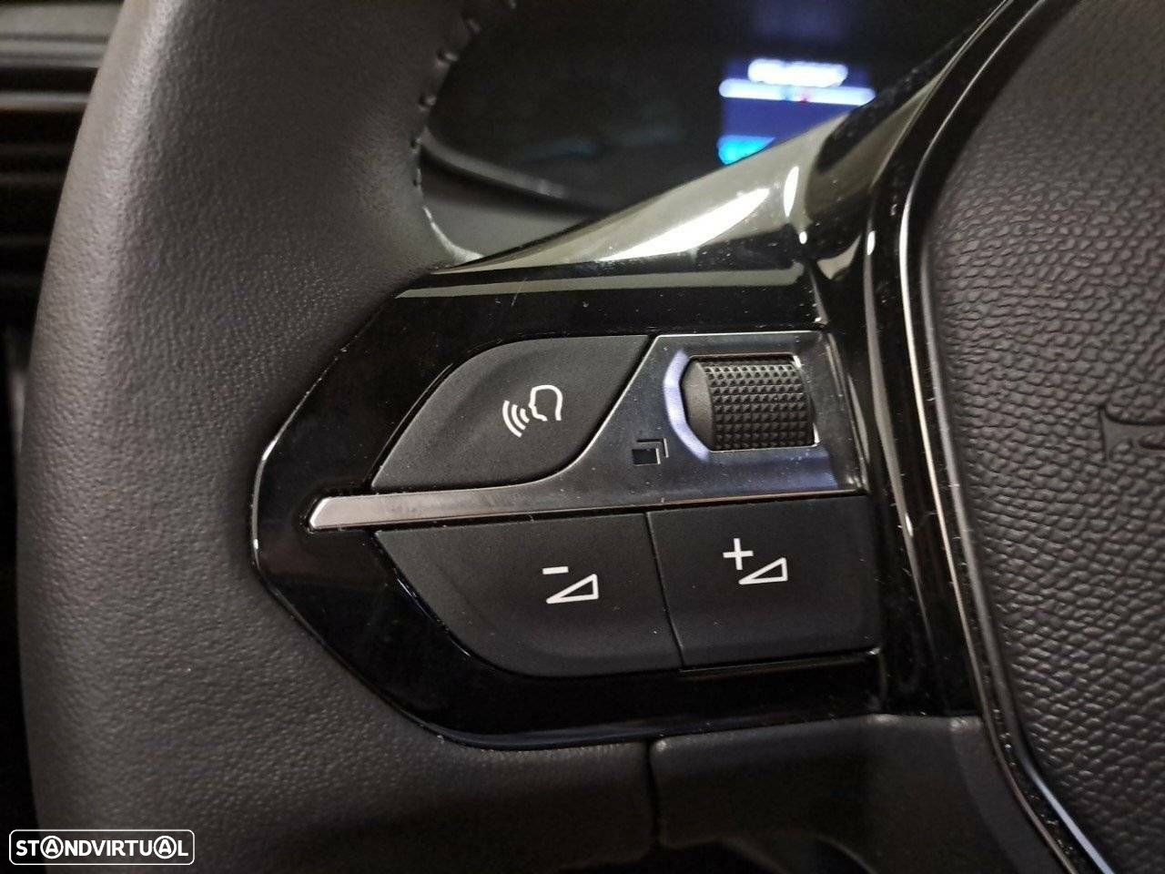 Peugeot e-2008 54 kWh Active - 16