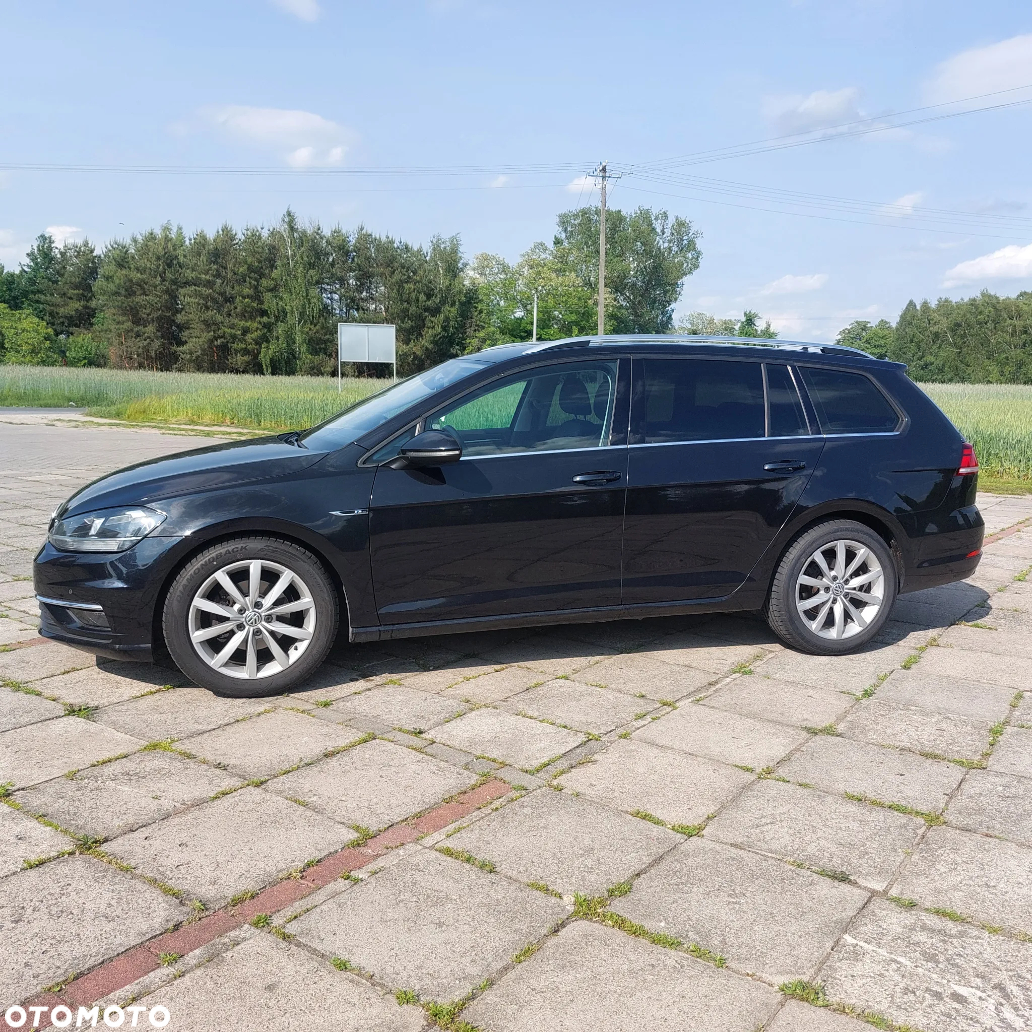 Volkswagen Golf - 6