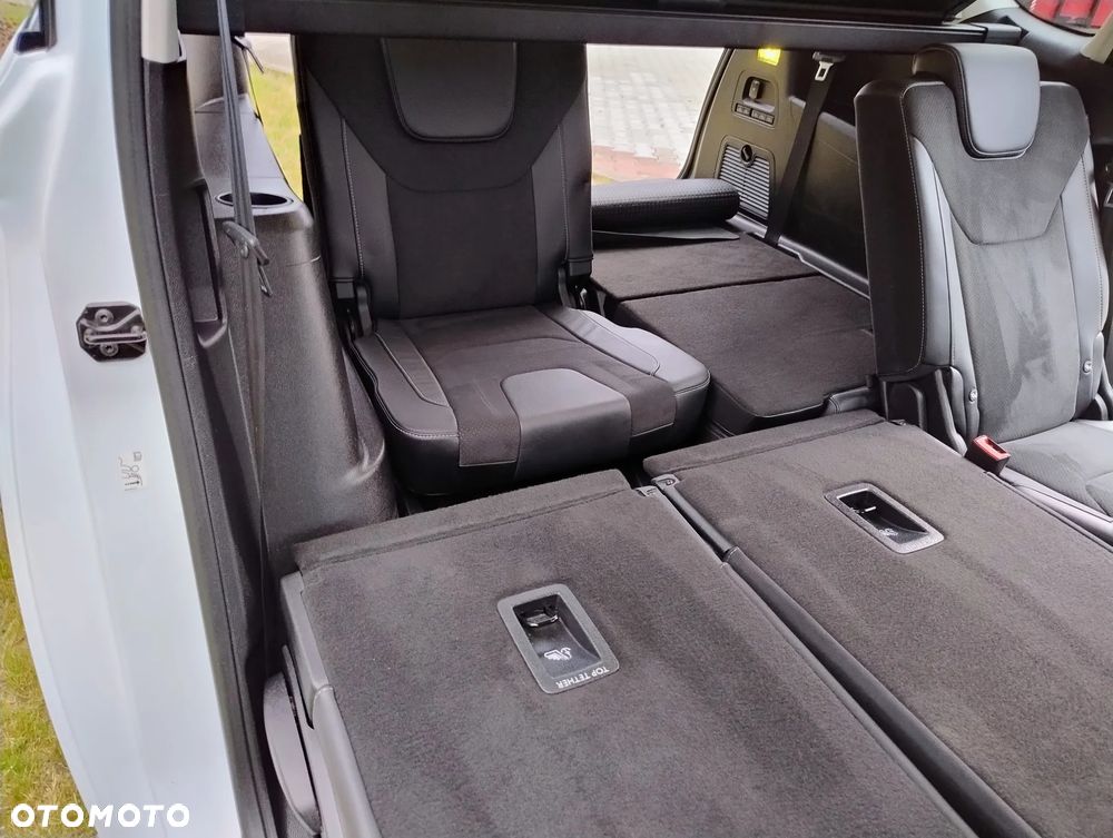Ford S-Max - 17