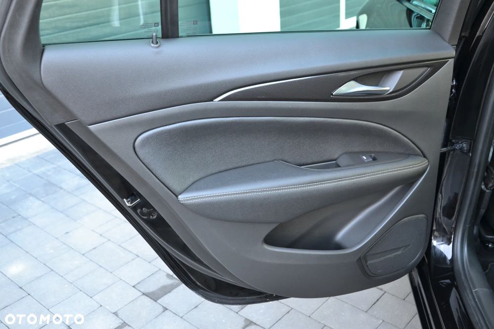 Opel Insignia - 29