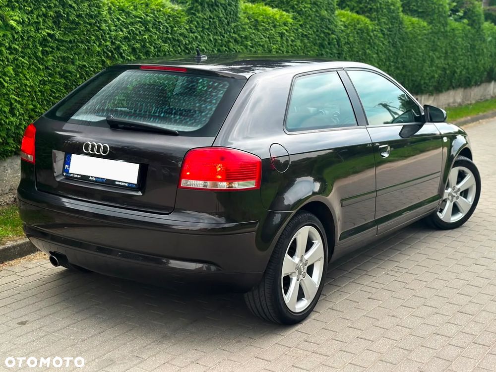Audi A3 3-drzwiowe 1.6 Attraction - 8