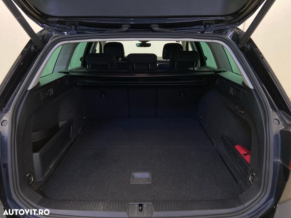 Volkswagen Passat - 5