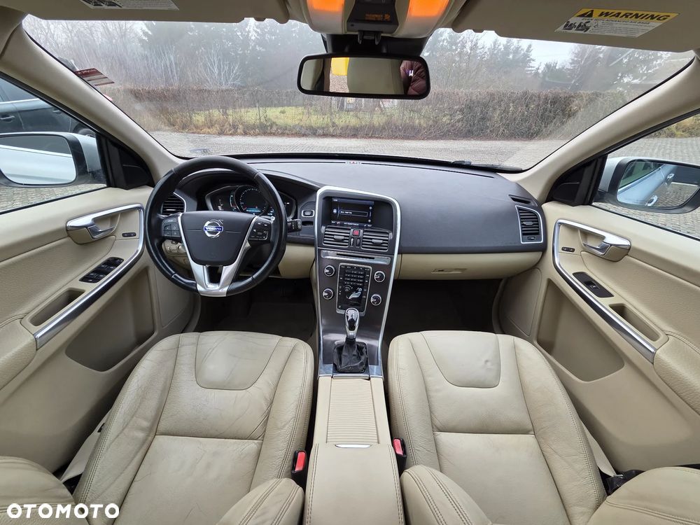 Volvo XC 60 T6 AWD Momentum - 11