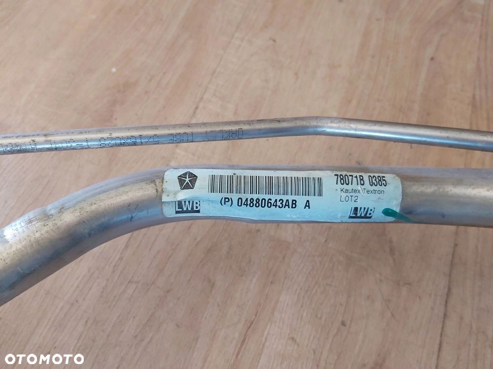 CHRYSLER VOYAGER IV rura wlewu paliwa benzyna - 4