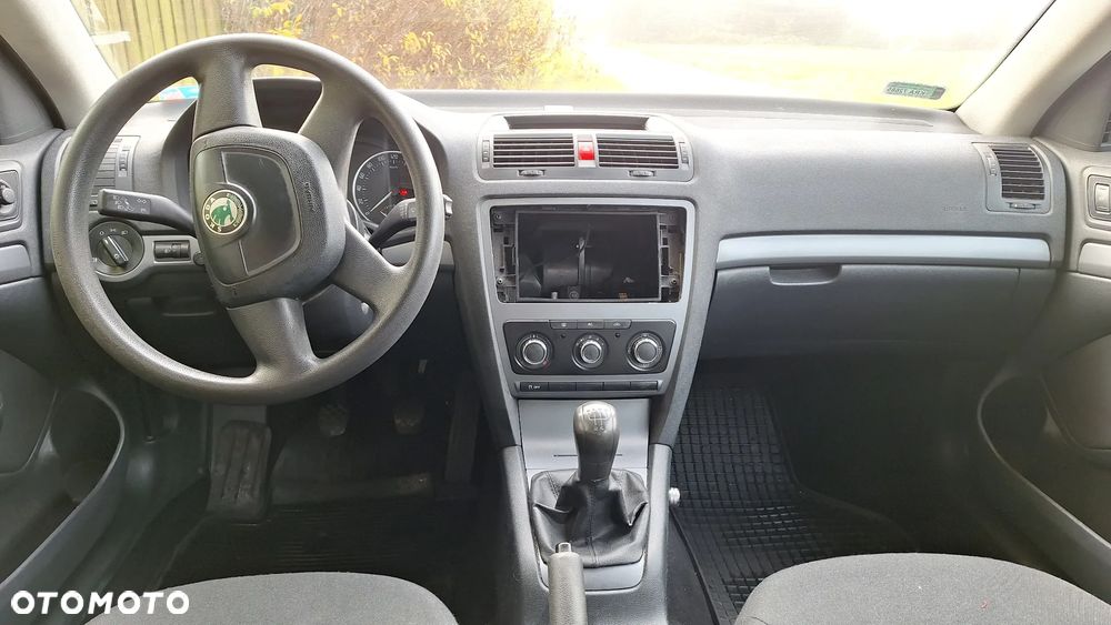 Skoda Octavia 1.6 - 6