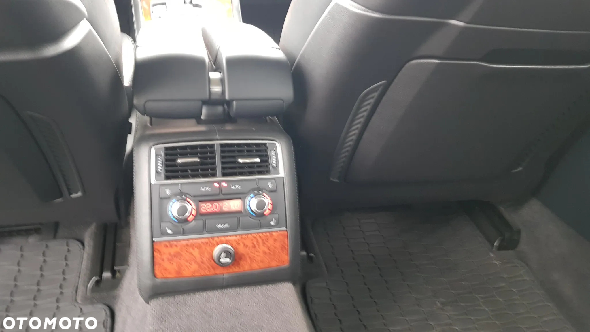 Audi A8 4.2 FSI L Quattro - 22