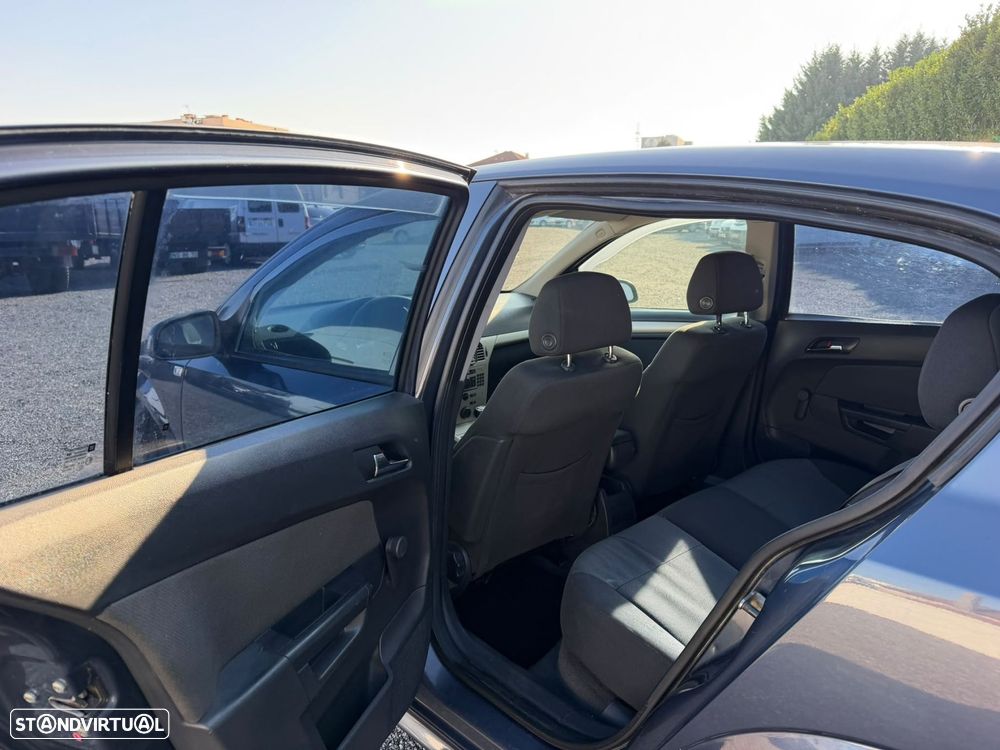 Opel Astra 1.3 CDTi Edition - 16