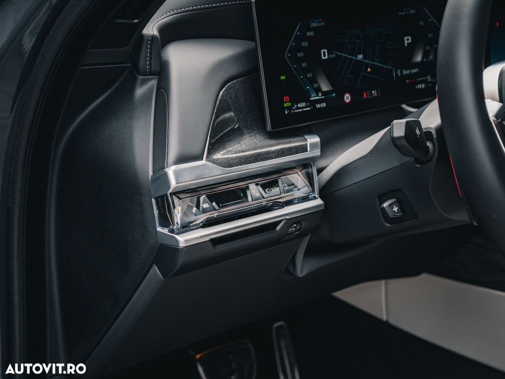 BMW M7 M760e xDrive AT PHEV - 29