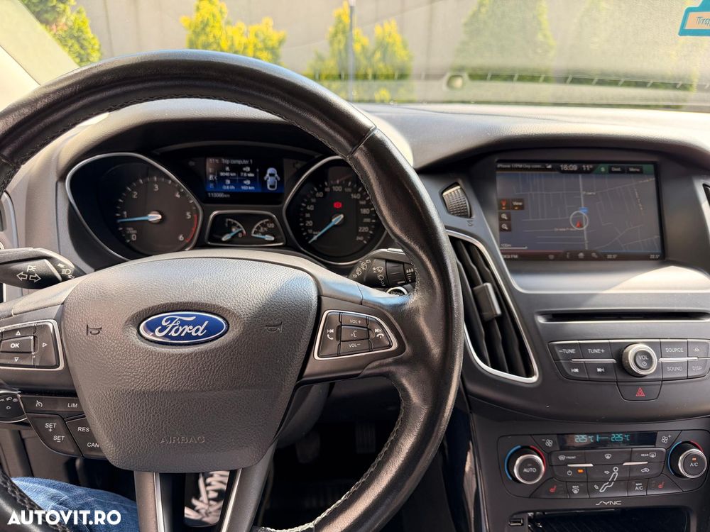 Ford Focus 1.6 TDCI DPF Titanium - 11