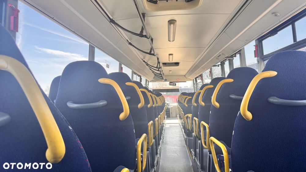 Mercedes-Benz Intouro / Euro 5/ Manual / 63 miejsc / mały przebieg / Cena: 99000 zł netto - 11