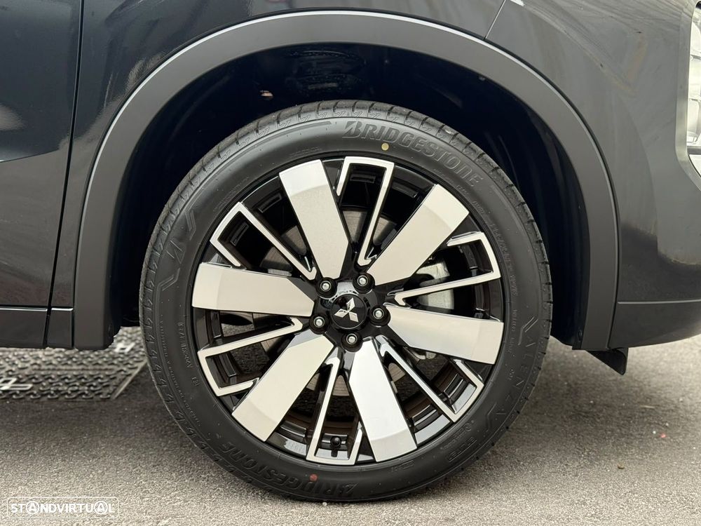 Mitsubishi Outlander - 14